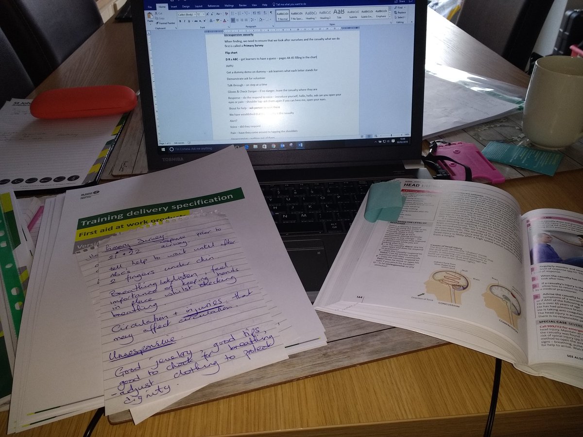 hascott25's tweet photo. #morestudy #stjohnambulance #trainer https://t.co/7dNTW8BGo9
