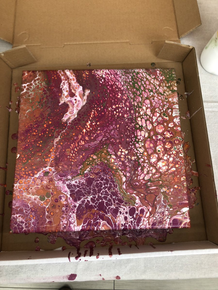 NezlifeStudios's tweet photo. Todayโs workshop @fruitive Norfolk The Main with some amazing ladies at our #GalentinesDay event ๐๐๐#acrylicpainting #acrylicpour #fluidart #artworkshop #fruitive https://t.co/2ZQtbXU2N6