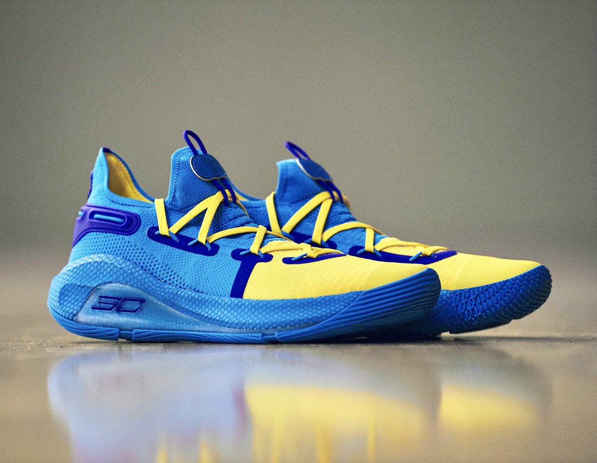 shoes stephen curry is wearing tonight