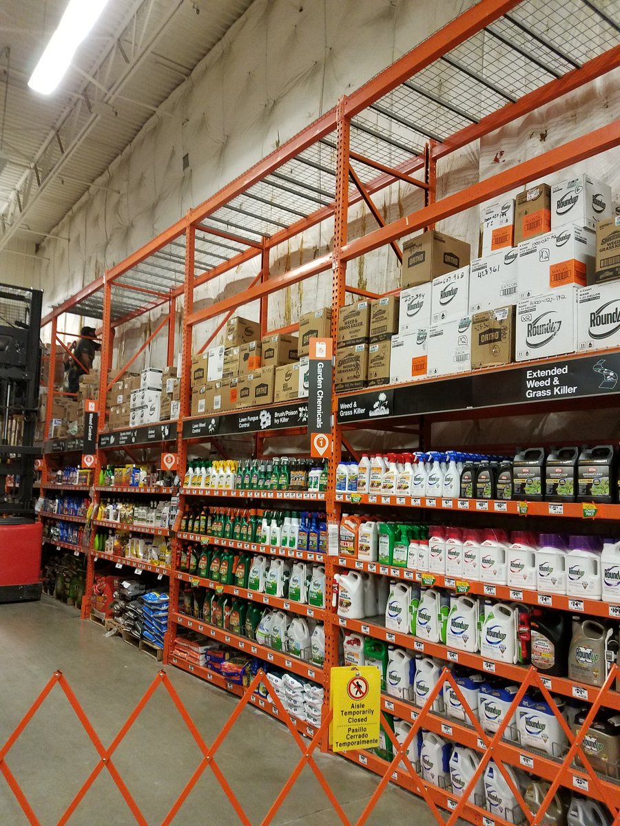 Jake and Bryan working hard to create extra overhead space for this springs freight!!!  <a href="/1803HD/">Home Depot 1803</a> @MikeCapMAPM198 <a href="/JasonBallDM198/">Jason Ball DM198</a> <a href="/JoynerChristina/">Christina Joyner</a>