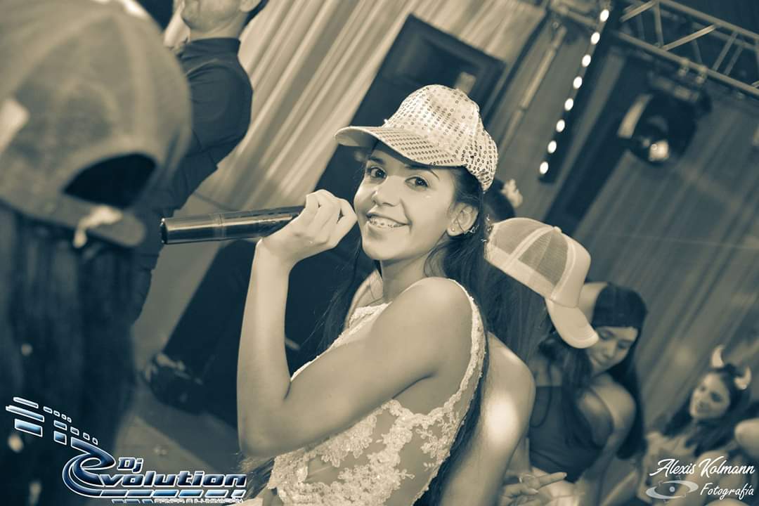 djevolution_ok's tweet photo. 📸Fotos #Xv #MariaLuz 👉 Subidas!😉
👉Visitá Nuestra #FanPage👍 #DjEvolutionCerrito🎧
🌟It's Different... It's Evolution🌟 https://t.co/NcA8fTHfhk