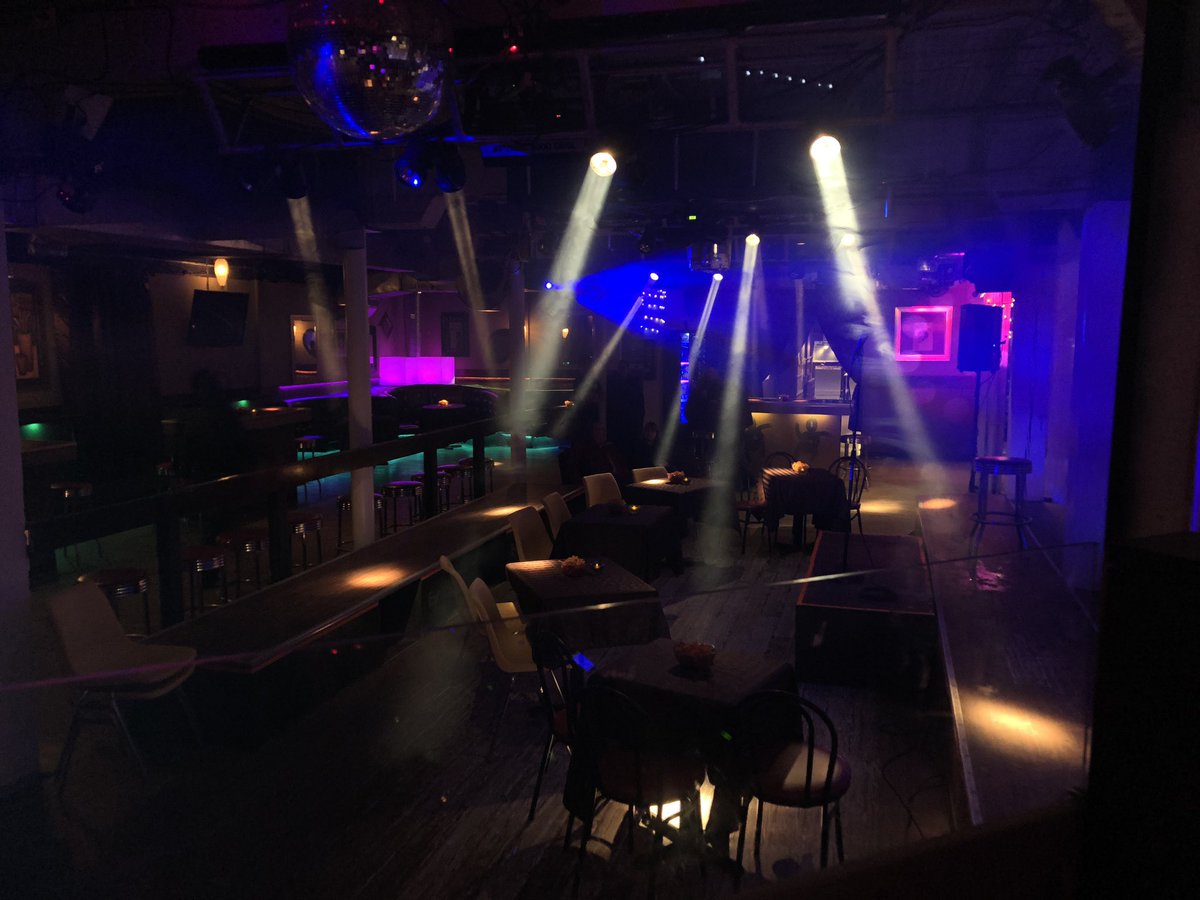 LookShawnKoch's tweet image. It’s going down for real! @comedygrind starts at 8pm. #standupcomedy #yqr #grinditup