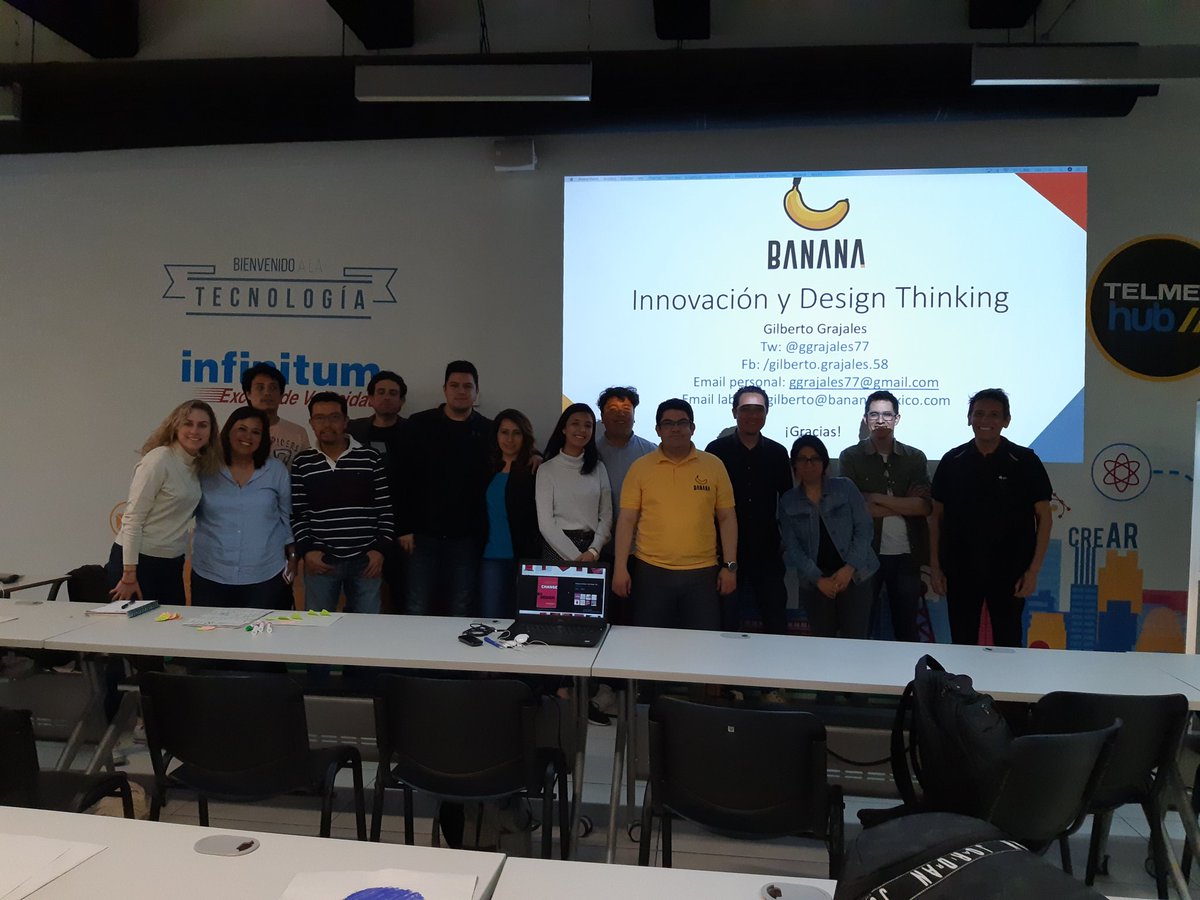 Terminando taller de Innovación y Design Thinking en el Telmex Hub.