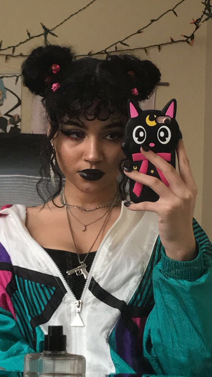 physedellaa's tweet photo. I rejected someone today and he called me an ugly bitch and said he was going to shoot me and that he hopes I choke on a dick and die https://t.co/lUEVpuD9Az