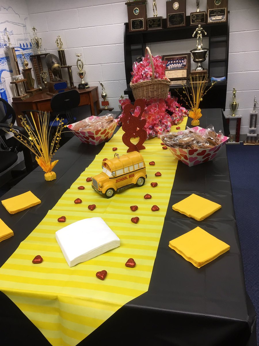 Tammy_Beach's tweet image. Love celebrating my bus drivers this week. I could not do what I do as an administrator without them! #LoveTheBus2019