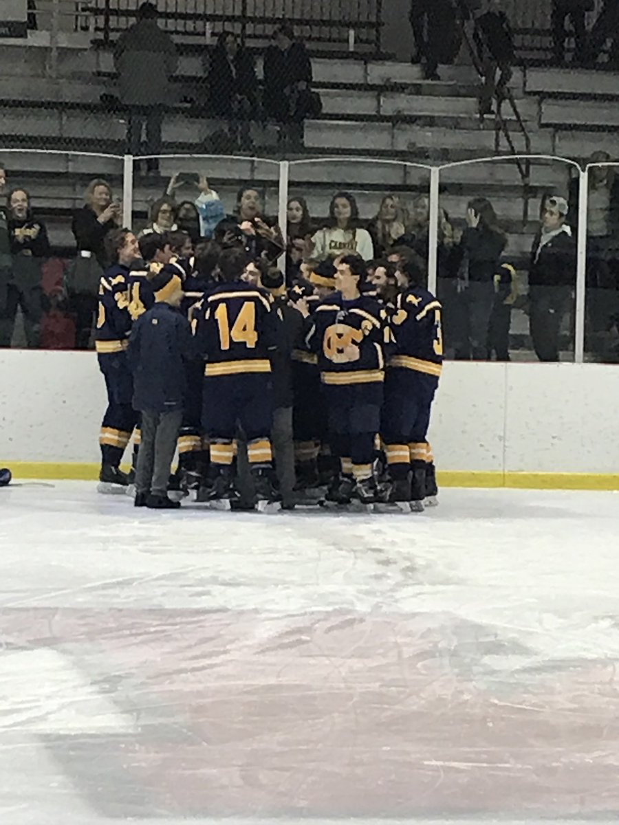 Cjp3lp's tweet photo. Great double over time hockey game for Division 2 Catholic League Championship. https://t.co/08TaqjoZq8