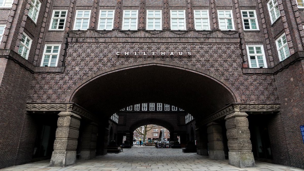 A brick by brick guide of #Hamburg's architectural beauties for the design lover in you 😍: bit.ly/2qywhSk
⠀⠀⠀ ⠀
#AVDM #AVDMmag #AVDMhamburg #HamburgHafen #Brick #Expressionism