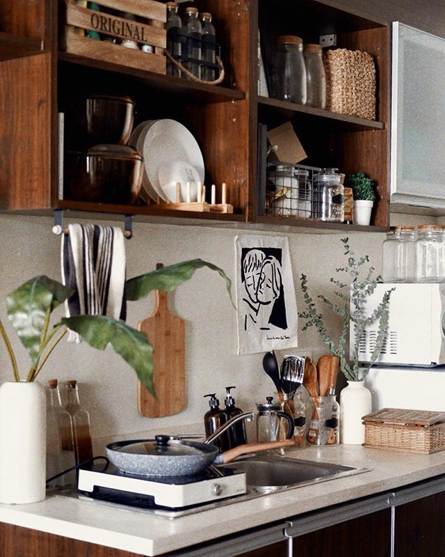 mikewillfly's tweet image. Mini kitchen slowly coming together✨ — never in my life have i thought that a kitchen reno would bring me this much joy😂 #SignsOfAging bit.ly/2S8fyRa