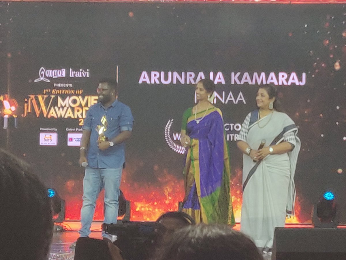 #JFWMovieAwards: @Arunrajakamaraj wins Best Director of Women-centric Awards for #Kanaa!!
