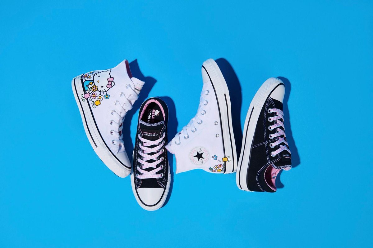 WongnaiBeauty's tweet photo. 💌เฮลโหล คิตตี้มาแล้วจ้าาา😘 ครั้งนี้ Converse X Hello Kitty💘 มาทั้งรองเท้าและเสื้อผ้าเลยน้า น่ารักมากจ้า หุ้มข้อสีขาว 2,490 บาท / สีชมพู 2,390 บาท / สีดำ 1,990 บาท ไม่ควรพลาดจ่ะซิสสสส!
#ConversexHelloKitty #HelloKitty #converse #รองเท้าผ้าใบ #รีวิววนไป https://t.co/Z14UtRjq8Q