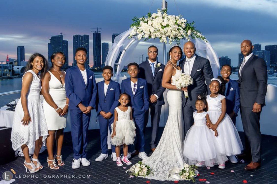Taty_TheTopic's tweet image. It was so good reliving that moment. Such a beautiful wedding 🥰😍 #LAMH #OWNNetwork #ScottWedding