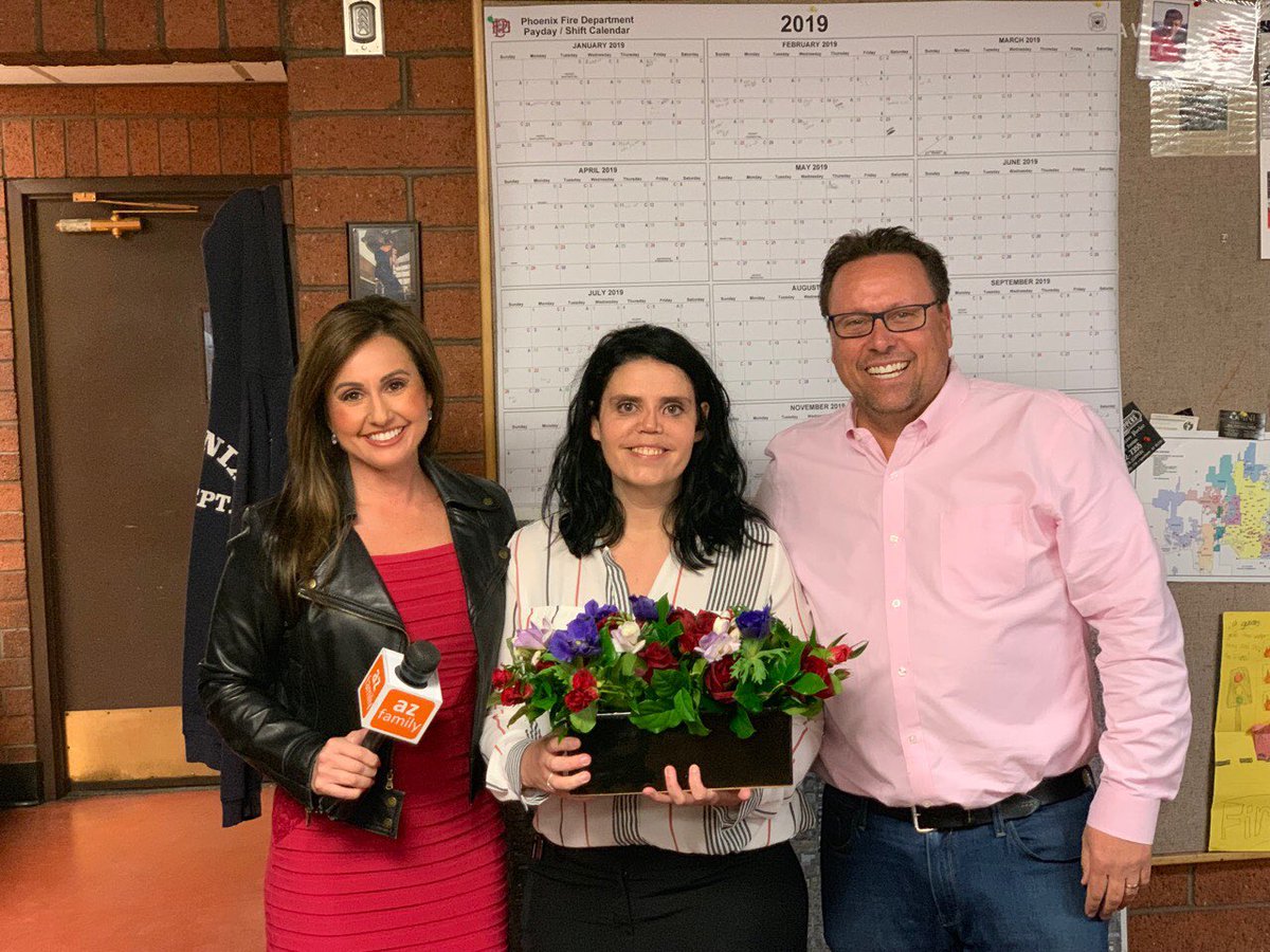 m_millage's tweet photo. What a fun Valentines Day Surprise! #phoenixfiredepartment arranged for me to receive this gorgeous floral piece on Live TV! I’m so grateful for my relationship with them! #flowers #ValentinesDay2019 #phoenixfire #LiveTV #surprise #gratefulmortician #local493 @KimQuintero https://t.co/yNjsveeods