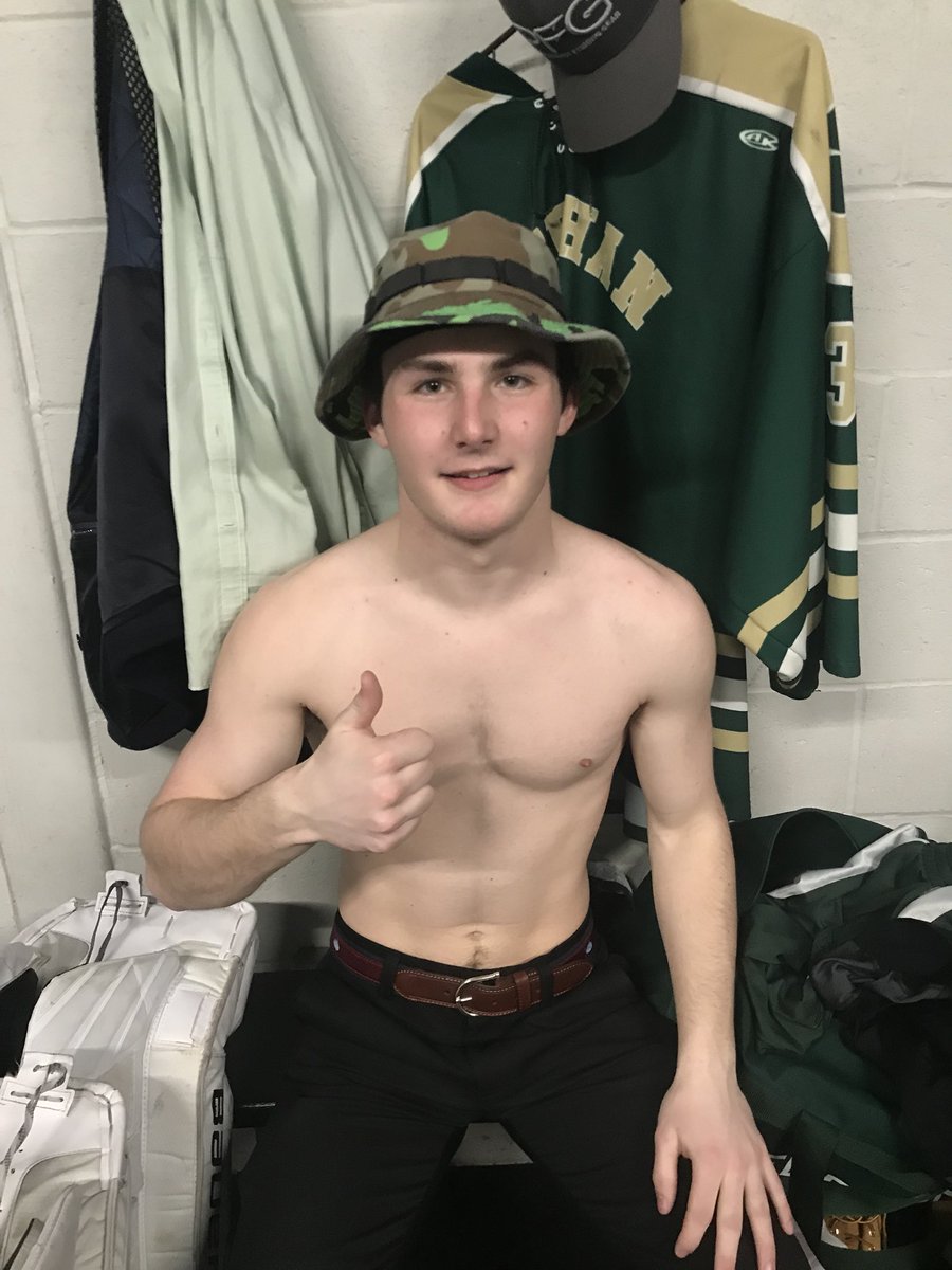Feehan_BHockey's tweet photo. Final Feehan 2 North Attleboro 1 

Huge win tonight against a very good North team. Hard fought and an even game for a full 45. 
With this win record improves to 9-7-3 but most importantly
WE CLINCH PLAYOFFS

Goals: Barrera (2)
War Dog: Geraghty https://t.co/xlcoX3b5NP