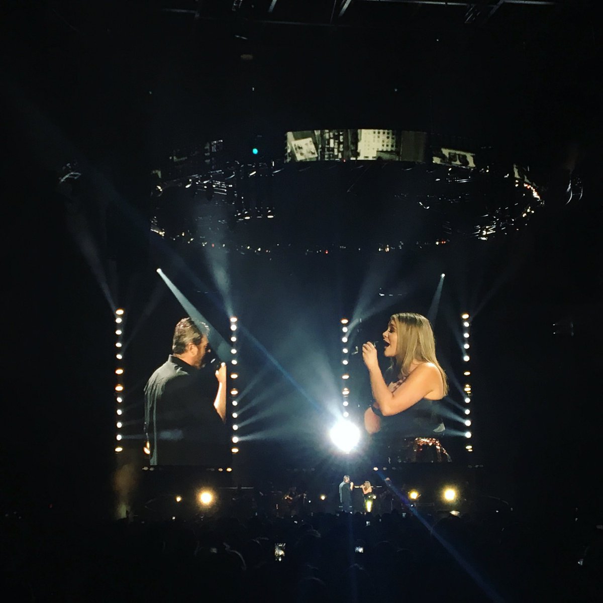 Lauren Alaina tweet media