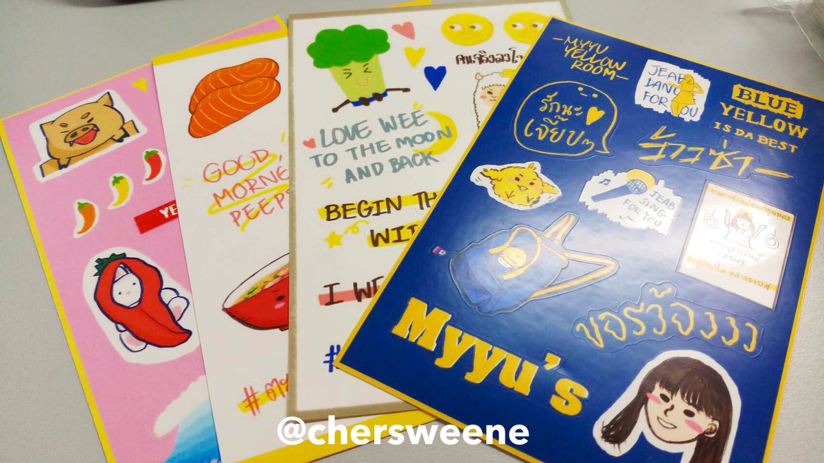 chersweene's tweet photo. วันนี้เราไม่ได้ไปงานจับมือนะคะ แต่เราฝากคนไปแจกสติ๊กเกอร์แล้วค่า ใครที่นัดรับเอาไว้ สามารถมารับได้ตั้งแต่บ่ายโมงเป็นต้นไปที่ฟู้ดคอร์ทชั้น3นะคะ คนแจกจะอยู่แถวๆสแตนดี้น้องวีเลย ถ้าหาไม่เจอdmมาถามได้ค่า #WeeBNK48 #MyyuBNK48 #JunéBNK48 #FondBNK48 https://t.co/G2ytRVDM8b