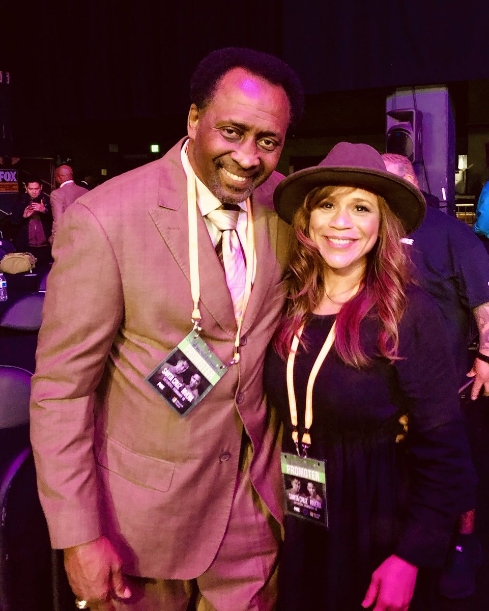 Yay! Got to meet the legendary Tommy ⁦@hearns_hitman⁩! ⁦<a href="/PBConFOX/">FOX Sports: PBC</a>⁩ #SantaCruzRivera #boxing