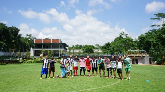 Final score jumbo Legend vs Primavera:  7-5 untuk yg Berpengalaman 😄😆.  Adek" letoy 😋