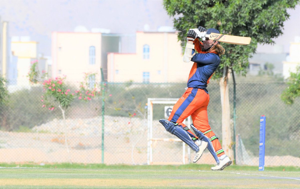 Flying start at Oman Cricket Academy for ⁦<a href="/KNCBcricket/">Cricket🏏Netherlands</a>⁩. Dominating the PP with ⁦<a href="/Maxiboi23/">Maxwell O'Dowd</a>⁩ on 22 and ⁦<a href="/toobv/">Tobias Visee</a>⁩ 46. Dutch are 80 after 6