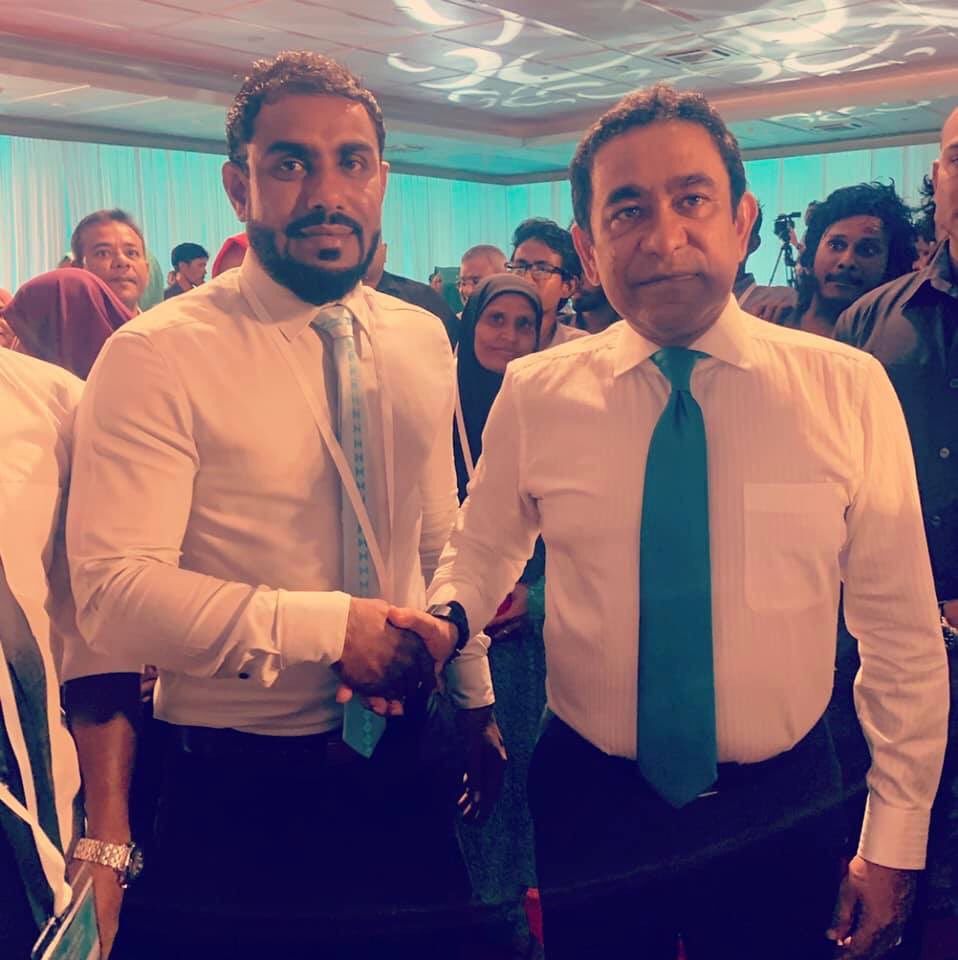 TeamFaisal1's tweet photo. #H01 Hulhumale' dhaairaa ah mifaharu Ibrahim Faisal vareh noahnaane.
Gaabilu zuvaaneh
#H01
#HulhumaleDhaairaa
#Faisal2019
#VoteFaisal✔ https://t.co/9RFk6kJnyK