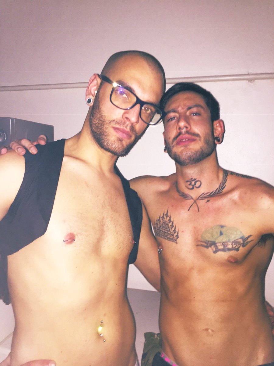 ZymonLoganXXX's tweet photo. 🔥🔥🔥Very great evening with the only and wonderful @AlexisClarkXXX ... very happy to have known you!!!!🔥🔥🔥 #Adult #BigDick #cock #fitboy #gayboy #gaycruising #gayeurope #gayitalia #gayitaly #gayspain #hardshow #hardperformer https://t.co/7diBlHQj5e