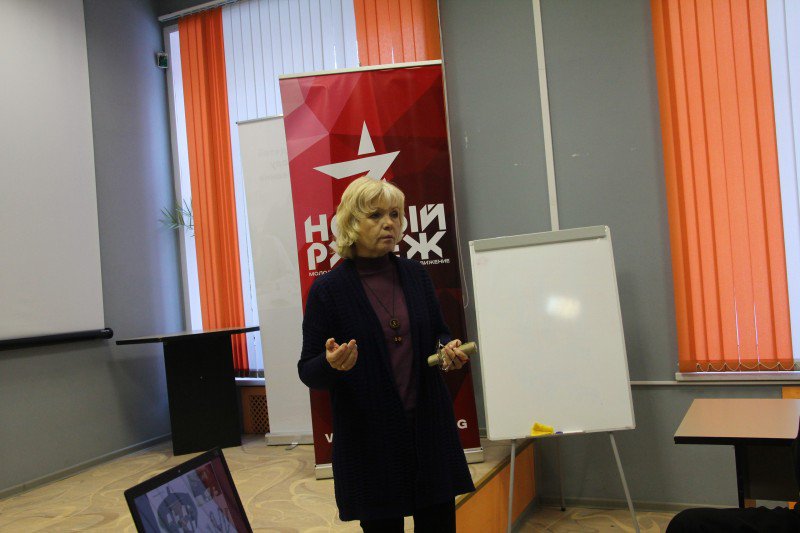 Лекция по археологии прошла по инициативе ивановских новорубежцев #НовыйРубеж #Иваново #ИвановскаяОбласть #РусскаяПравда rubezh.org/regiony/ivanov…