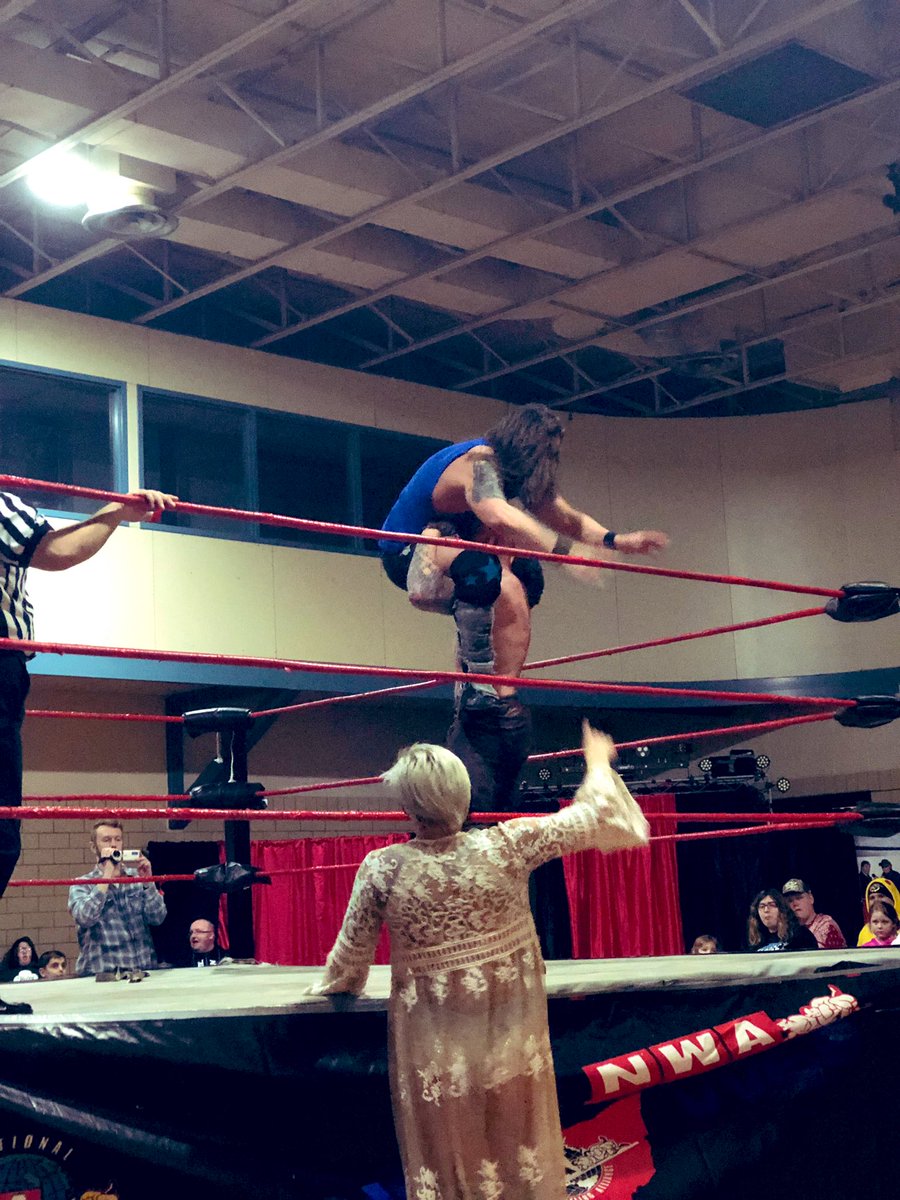 matthew_zimmer's tweet image. The @RealSavageGent got angry, @RealLadyFrost froze a man in his tracks, Victor’s hand was raised, and well... it was business as usual at @MidwestMCW tonight. #PrettyProper