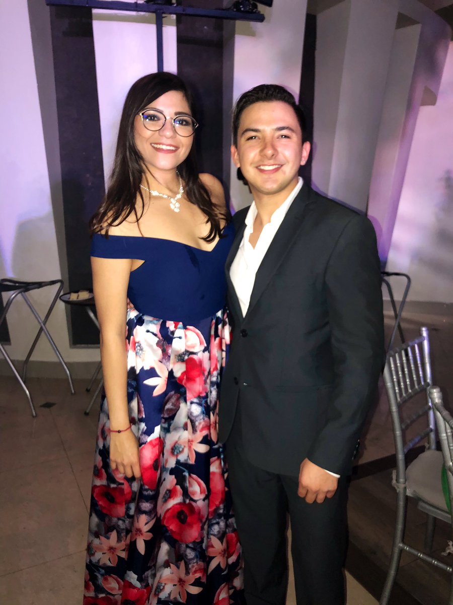 danylacaja's tweet photo. Excelente boda de @_laenmascarada 👏🏻👏🏻👏🏻 gracias por invitarnos a @almablanco y a mi. ❤️ https://t.co/vSXAty4wQx