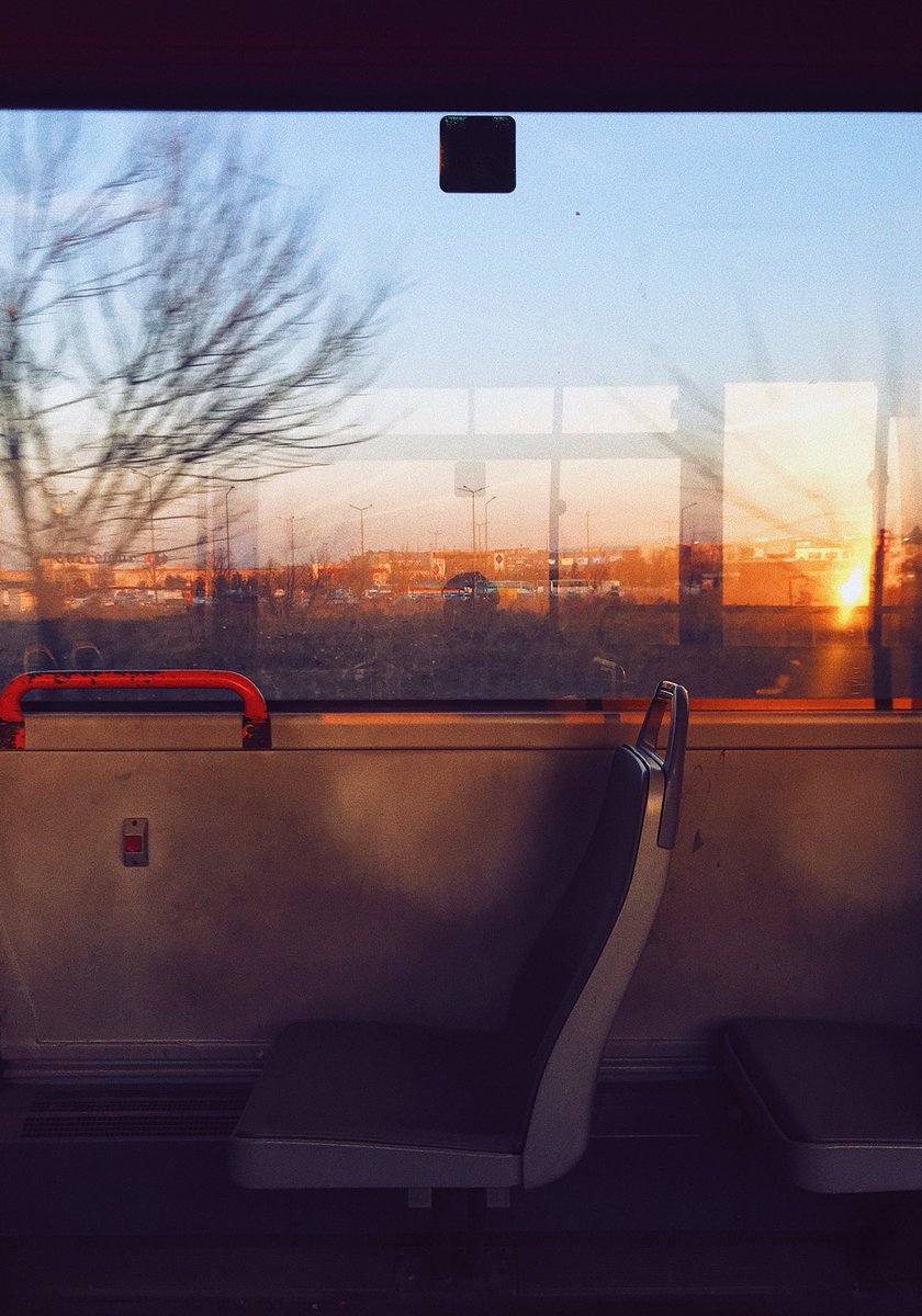 realcomanflex's tweet photo. Offff cata emotie, ce contraste, ce culori. Bine ca nu sunt fotograf ca eram cel mai bun https://t.co/5xeBUWB1G2