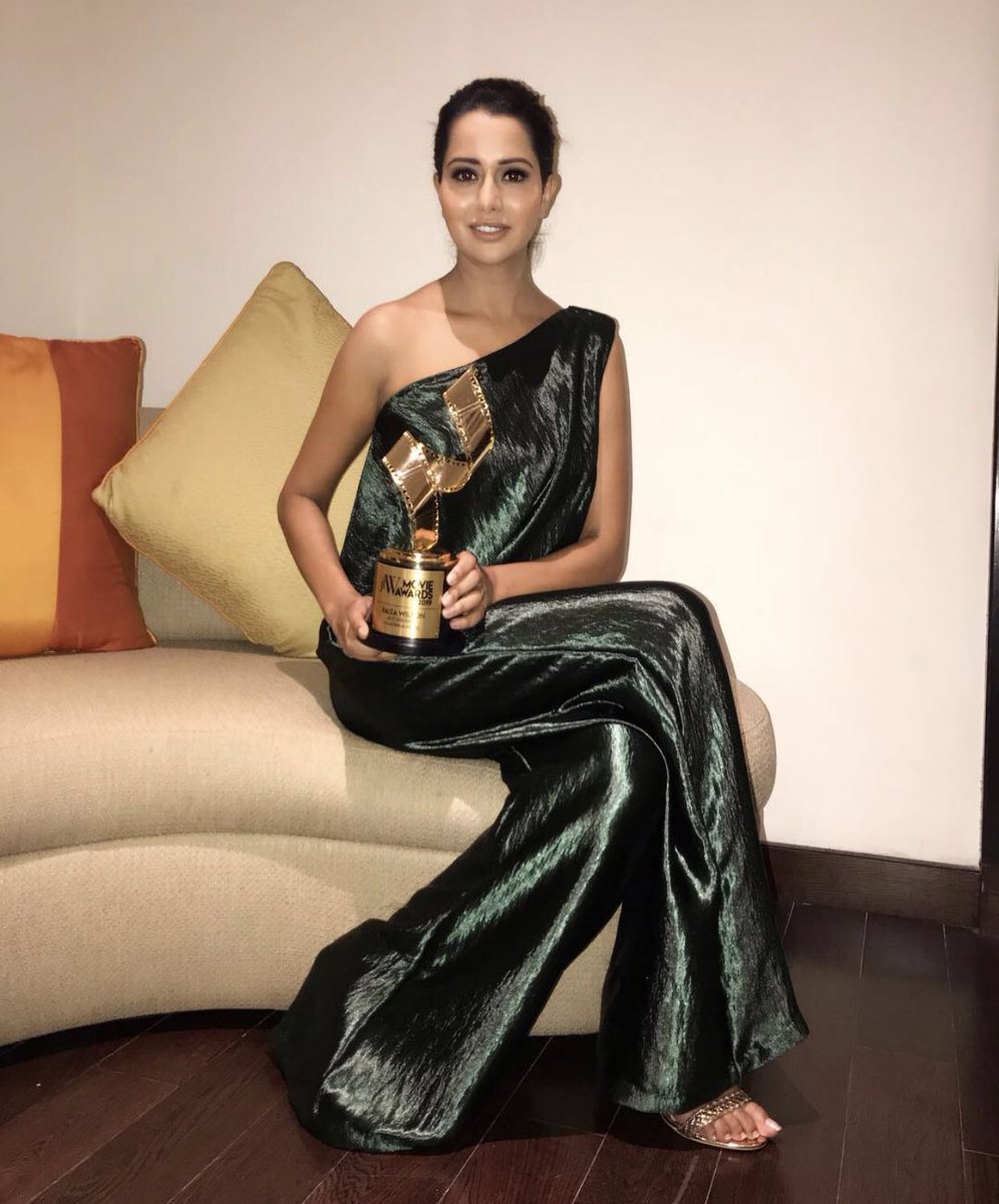 Congrats @raizawilson to win #JFWMovieAwards for Best actress in debut #Pyarpremakadhal 💐💐

#raizawilson #raiza #JFW