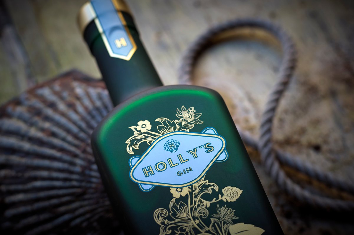 Holly Harwood tweet media