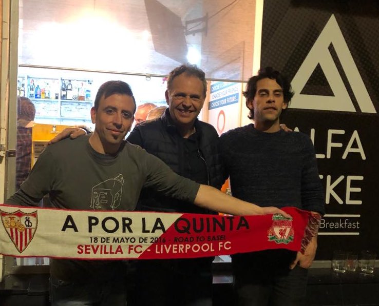 AlfakekeBar's tweet photo. Encantados con la visita de @JoaquinCaparros . Aquí tienes tu casa cuando quieras pasar un buen rato con buena comida. https://t.co/5Er8kSI1bT