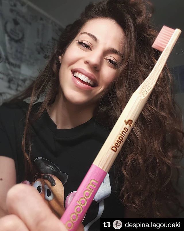 boobambrush's tweet photo. #Repost @despina.lagoudaki ・・・
Το πιο όμορφο δώρο... με την πιο όμορφη και οικολογική ιδέα, καθώς είναι από μπαμπού! 🐼 No more plastic!! Ευχαριστώ @boobambrush 😍 I'm in love!
.
Την προσοχή σας παρακαλώ στη λεπτομέρεια του ονόματος 🐰❤
.
.
.
#booba… https://t.co/9Pj83OWfEU https://t.co/AwhPlD832y