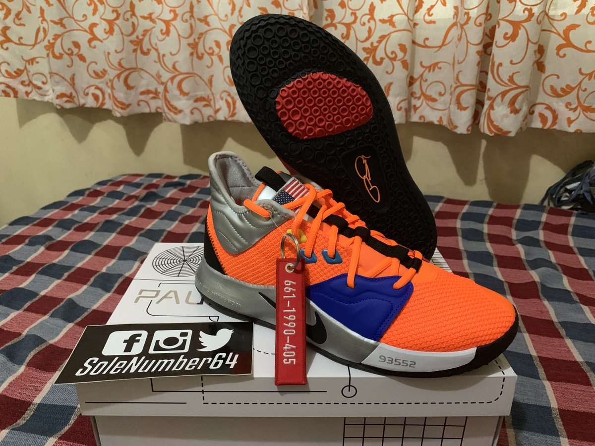 kofi kingston nike shoes