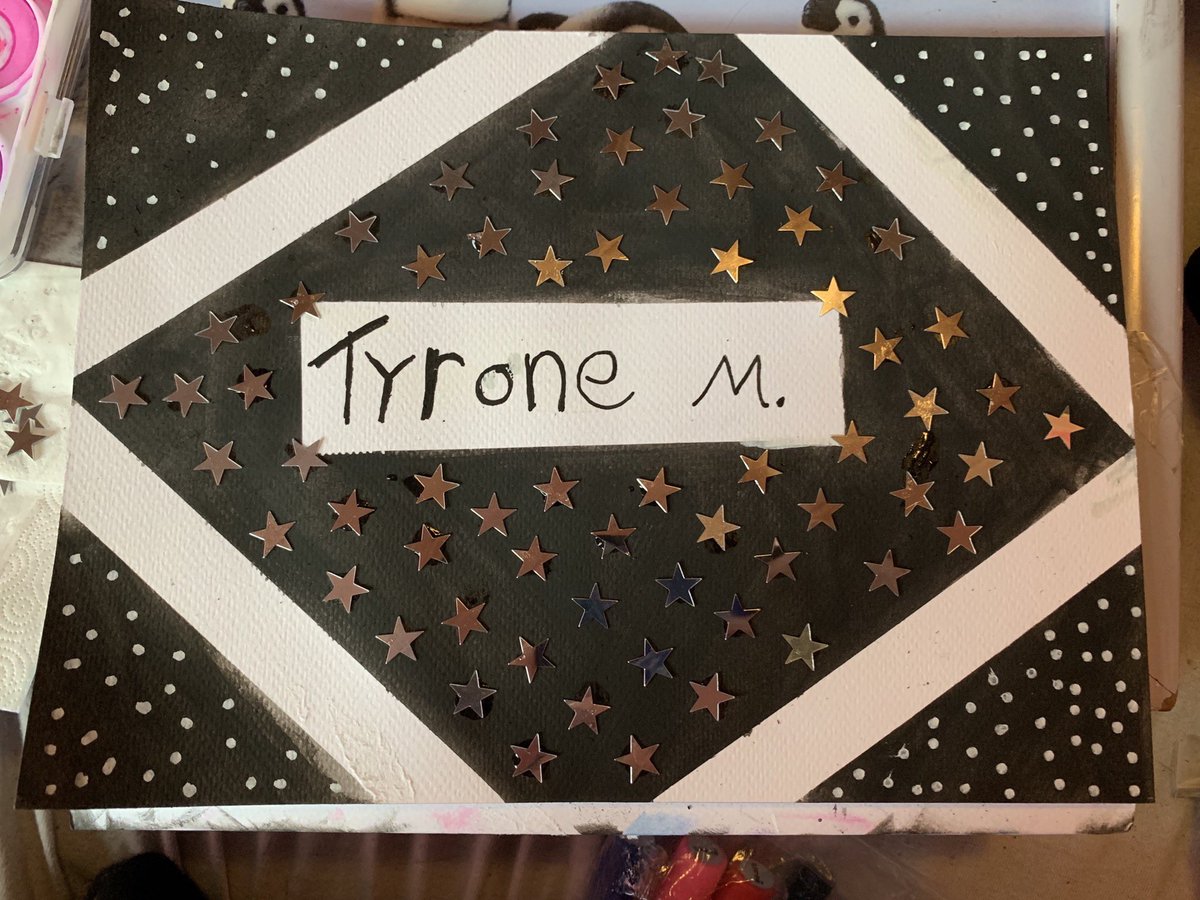 LoveFromLinee's tweet image. Day 93. 

Todays favourite person is @ItsTyroneMardon because he is an awesome youtuber! And is lovely! Go check him out asap💖💖