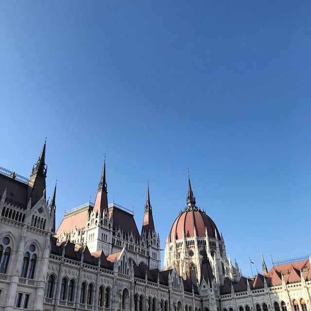 giratoro's tweet photo. The Parliament building | Budapest #ilovebudapest .
.
.
.
.
#visitbudapest #travel #whywander #yosoytraveler #travelerinbudapest #sheisnotlost #wanderlust #travelbetter #passionpassport #travel_captures https://t.co/58KLEIiWx3 https://t.co/fZGPmfMpG2