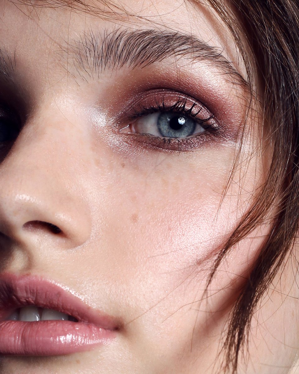 Chill in the Air | theatlasmagazine.com
Photographer: Patrick Lacsina <a href="/patricklacsina/">patrick lacsina</a>
HMUA: Delia Lupan @ Judy Inc., using SkinCeuticals and It Cosmetics @delialupan @judyinc
Model: Amanda Kerr @ Elmer Olsen @amandamkerr2 @elmerolsenmodels