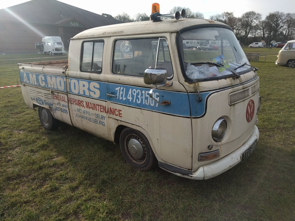 CamperAndVan's tweet photo. Some great buses, pickups and of course patina at Dubfreeze2019 https://t.co/yQTnCpkWjV