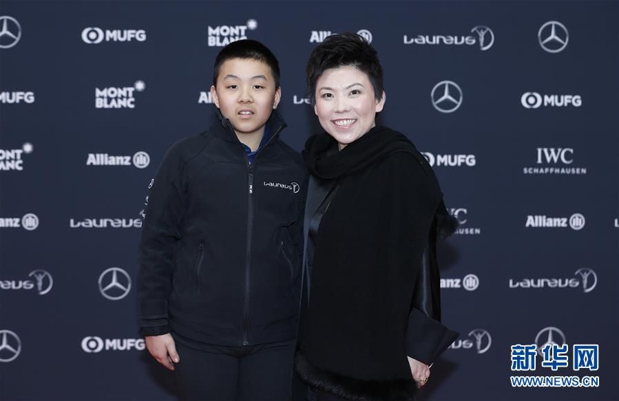 globaltimesnews's tweet photo. China's #tabletennis great #DengYaping dismissed rumors that she and her French-born son Lin Hanming have dual citizenship by posting photos of their Chinese passports on Weibo on Sunday. #Laureus19 https://t.co/1JGGczxHjv
