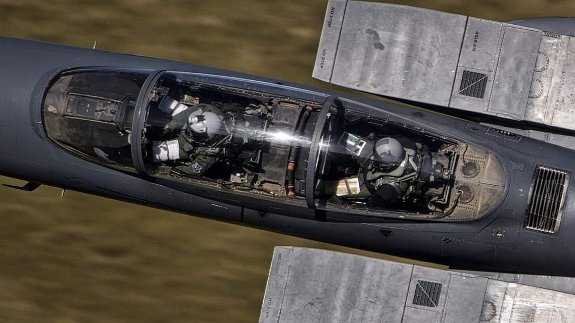 MachLoopLFA7's tweet image. Checking out the office moving at 500knots and at 500ft in the Mach Loop. Panthers in the low fly (Cr Ben Collins) @48FighterWing