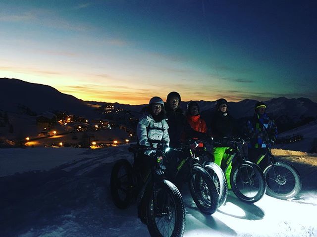 masisimon's tweet photo. Great Fat Bike week @la_plagne with @elpro_outdoor !
Perfect conditions : not cold and beautiful sun set. 
@spanninga_ @cubebikes_fr @asporteyewear @vaudesport @timecycling @gripgrab 
#vaudefrance #elpro #instasports #vaude #spanninga #snow #fatbike #win… https://t.co/QLYsIW3Ljo https://t.co/TfkS8eY0X2
