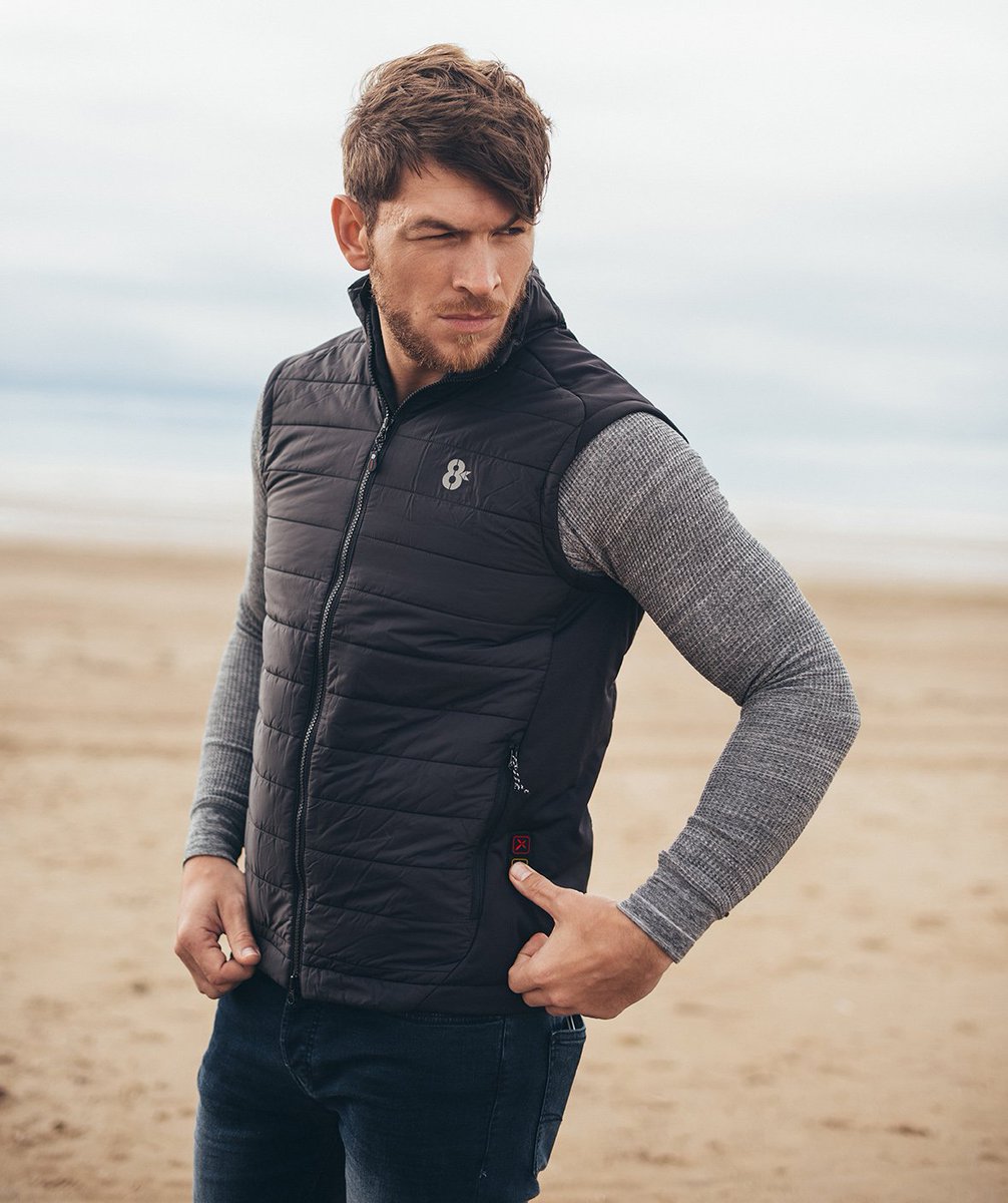 Our men’s heated gilets are combining technology &amp; fashion to provide the ultimate warmth &amp; style at the touch of a button 🔥 

Shop now 👉 8kflexwarm.com 
.
.
.
#8kflexwarm #heatedjacket #hoodie #mensstyle #mensfashion #style #trend #fashion #outdoors #model #malemodel
