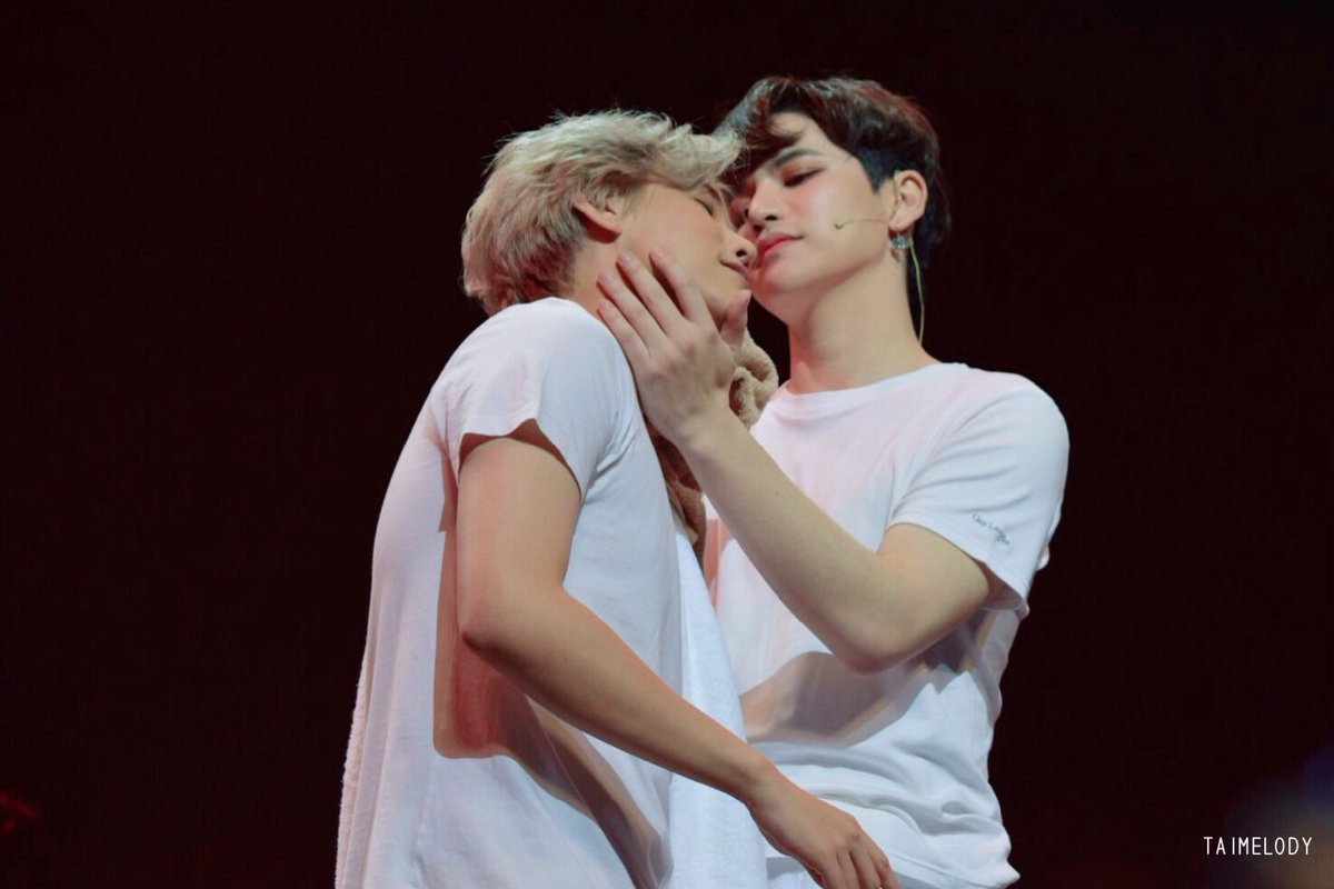 TaiMelody's tweet photo. เบาหน่อยเต๋า เบาๆหน่อย 😚

#Taokacha #เต๋าคชา
#Af8infinityConcert https://t.co/aw5iFJeWLK