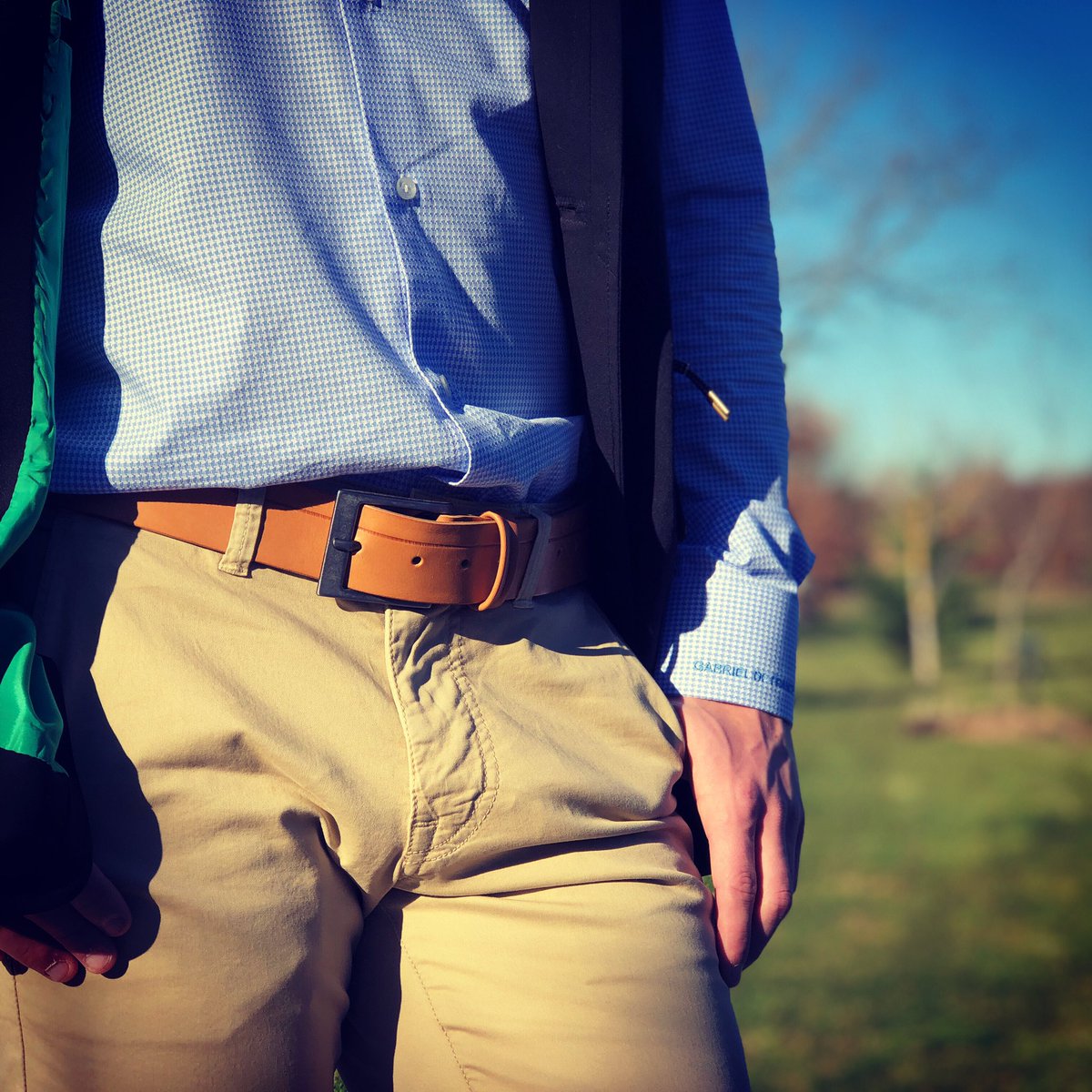 Gabriel2France's tweet photo. L’homme @Gabriel2France apprécie les premiers rayons de soleil. Un #look décontracté. Nous souhaitons un excellent dimanche aux hommes qui aspirent à être eux-mêmes. #mode https://t.co/KEsW1UrKWQ