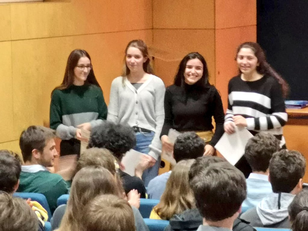 Os presentamos al equipo que representará a España en la European Girls' Mathematical Olympiad 2019 que se celebrará en abril en Ucrania egmo.org/egmos/egmo8/

Ellas son Miriam Lorenzo, Paula Gacituaga, Ángeles Rodrïguez-Izquierdo y Beatriz Gonzalo

#OlimpiadaMatemáticaEspañola