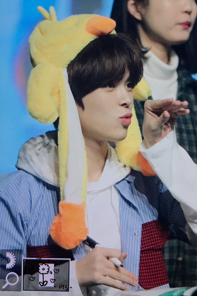 531_uflower's tweet photo. 190217 팬싸💐✨
#VERIVERY #베리베리 #연호 #여노 #YEONHO #불러줘 #여노해용️❤️@by__verivery https://t.co/slQvm2wAxQ