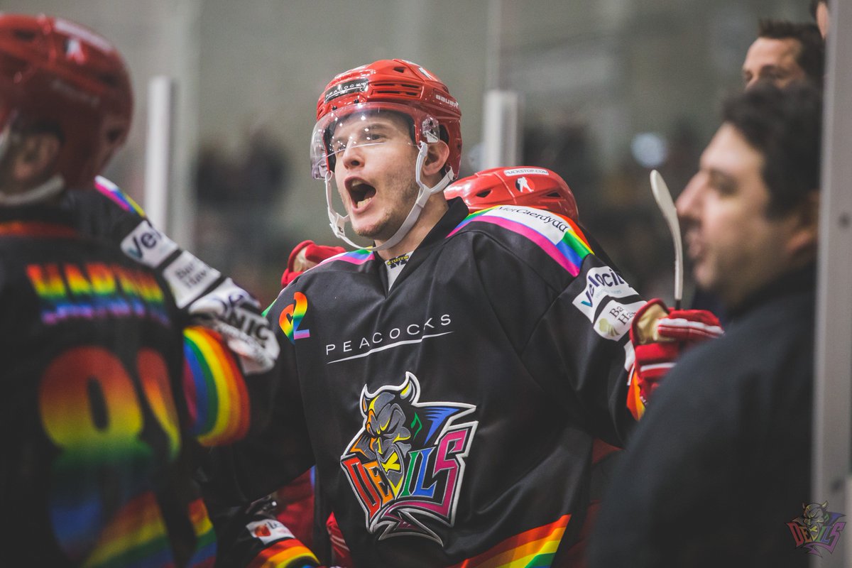 TheWelshWoman's tweet photo. Totally missed about 20 images from Pride Night! Ooops! #ProTog
@cardiffdevils #PrideNight https://t.co/5dKG7kZUNT
