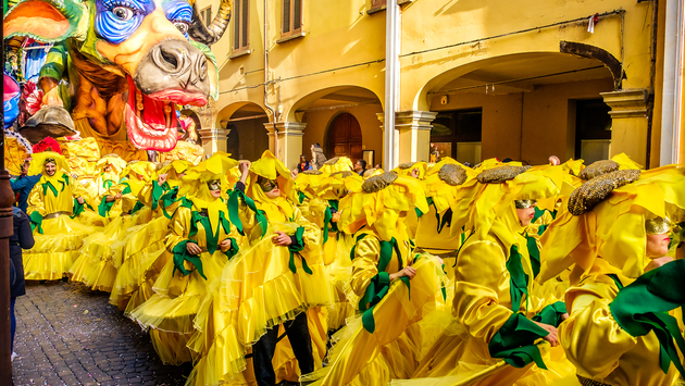 La nostra guida al #Carnevale in #EmiliaRomagna, pronta all'uso! Buona domenica e buoni festeggiamenti a tutti voi!

L'articolo lo trovate qui ➡️ bit.ly/2SEIYMc