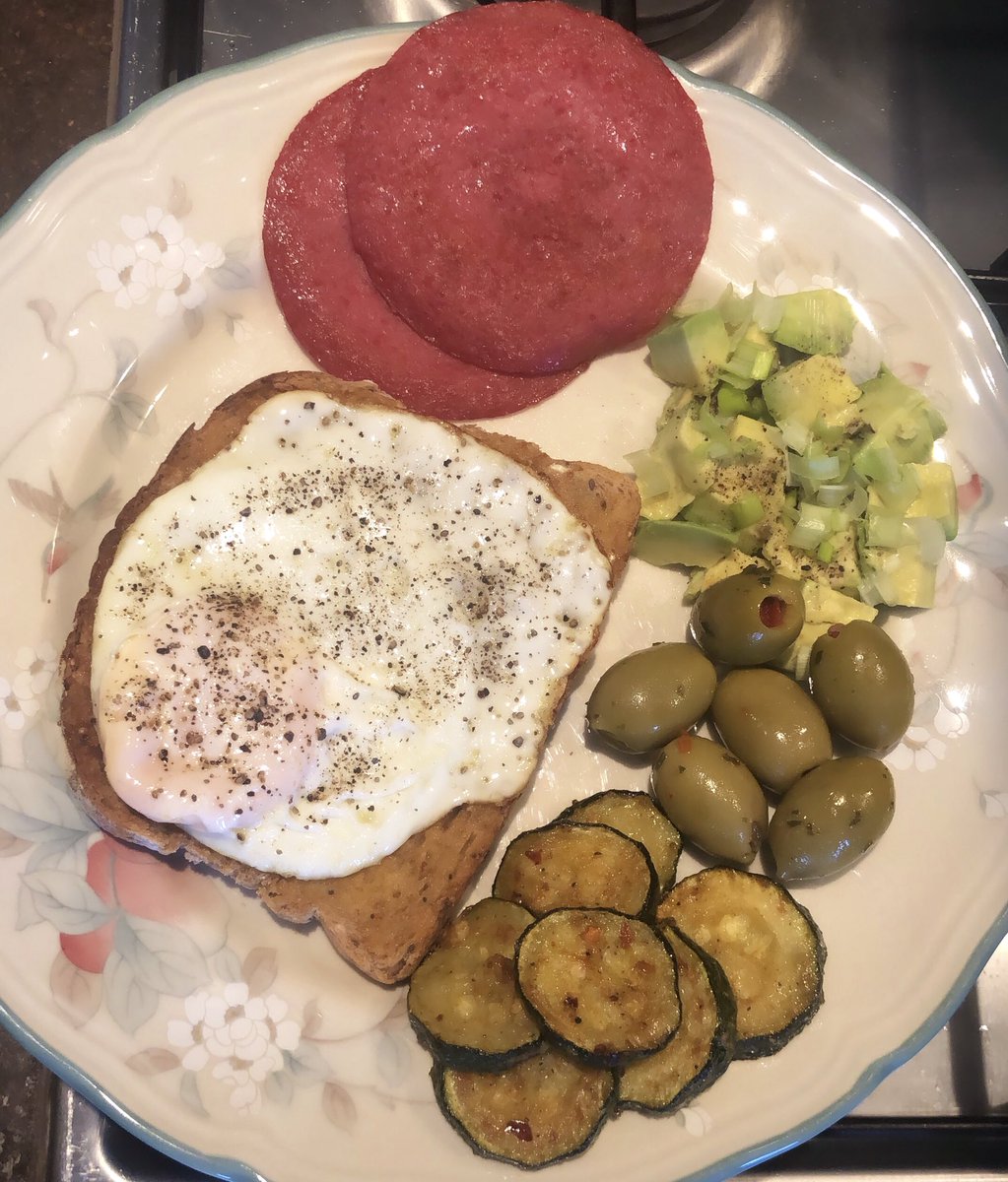 BubblyBubbly___'s tweet photo. A breakfast treat! π₯ π₯ #ketorecipes #lowcarb #ketolife #ketodiet #weightloss #Lost3lbsThisWeek #23lbsDown ππ https://t.co/6OCpr1AOE2