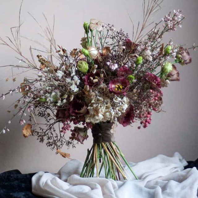 <a href="/FletcherFoley/">Joanne Fletcher 🏳️‍🌈🌱</a> is busy today making our Floral dog collar fit Blossom to wear from <a href="/followa58687/">#ManchesterDogsHome</a> for our promotional shoot for our event and Auction prize <a href="/Ebeaumontdesign/">Emma Beaumont</a> £2500 Bespoke Dress 
<a href="/IAPWA/">IAPWA</a> 
@DogstarTweets 
<a href="/followa58687/">#ManchesterDogsHome</a>