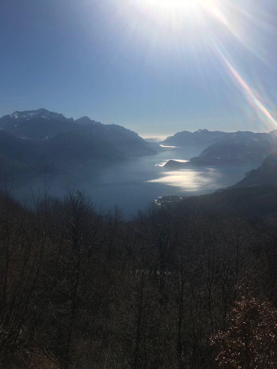 LakeComoLove's tweet photo. Spending time in a Mountain House on #lakecomo.  Perfect detox destination! #countryhouse #mountainhouse #lakecomo #wintersun https://t.co/eMiR2d6l1Y